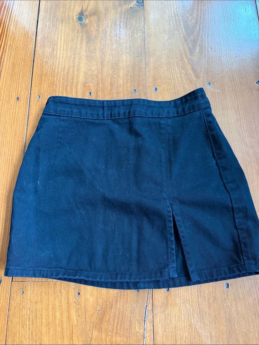 Black mini skirt medium